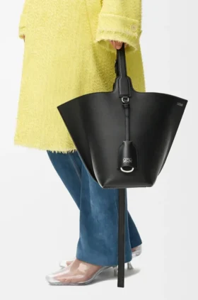 Medium Bilbao-bucket in glad kalfsleer