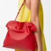 Medium Flamenco-clutch met spiraalversiering van nappa-kalfsleer