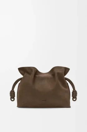 Medium Flamenco-clutch van genobbelde nubuck