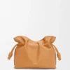 Medium Flamenco-clutch van nappa-kalfsleer