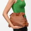 Medium Flamenco-clutch van nappa-kalfsleer