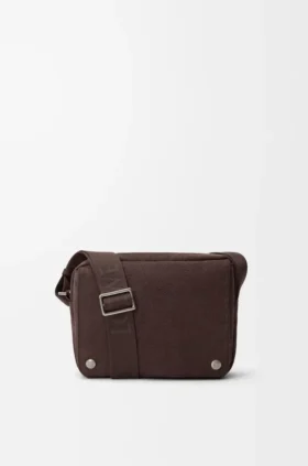 Medium Pebble-messengertas van genobbelde nubuck