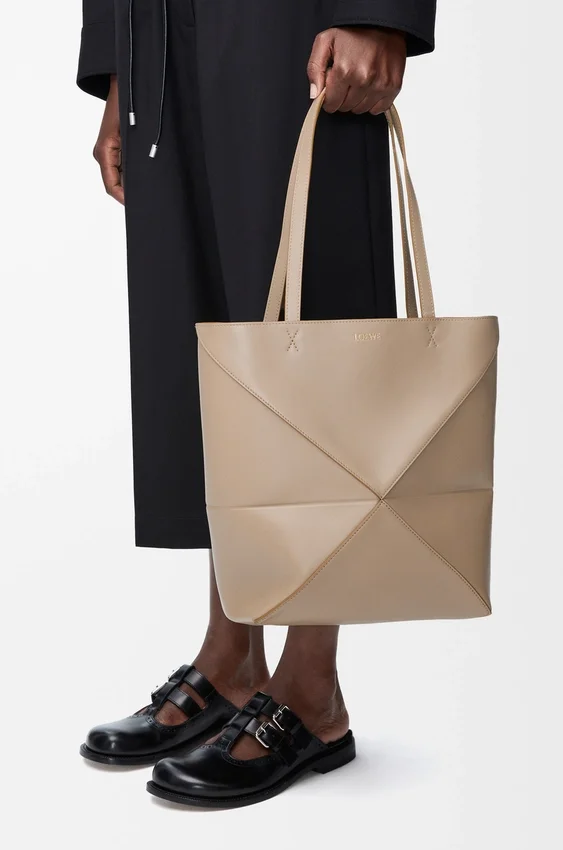 Medium Puzzle Fold Tote bag in glanzendes Kalfsleer Medium Puzzle Fold Tote bag in glanzendes Kalfsleer