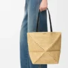 Medium Puzzle Fold Tote bag in raffia