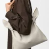 Medium Scarf Bag van glad kalfsleer Medium Scarf Bag van glad kalfsleer