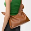 Medium Scarf Bag van glad kalfsleer Medium Scarf Bag van glad kalfsleer