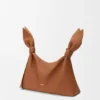 Medium Scarf Bag van glad kalfsleer Medium Scarf Bag van glad kalfsleer