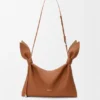 Medium Scarf Bag van glad kalfsleer Medium Scarf Bag van glad kalfsleer