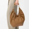 Medium Squeeze-tas van zacht nappa-lamsleer Medium Squeeze-tas van zacht nappa-lamsleer