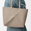 Middelgrote horizontale Puzzle Fold-tote bag van zacht generfd kalfsleer