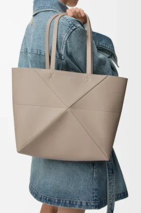 Middelgrote horizontale Puzzle Fold-tote bag van zacht generfd kalfsleer