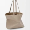 Middelgrote horizontale Puzzle Fold-tote bag van zacht generfd kalfsleer