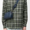 Mini-crossbody-cameratas van satijnkalfsleer Mini-crossbody-cameratas van satijnkalfsleer