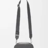 Mini-crossbody-cameratas van zacht generfd kalfsleer Mini-crossbody-cameratas van zacht generfd kalfsleer