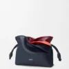 Mini Flamenco-clutch met gelaagde structuur van nappa-kalfsleer Mini Flamenco-clutch met gelaagde structuur van nappa-kalfsleer