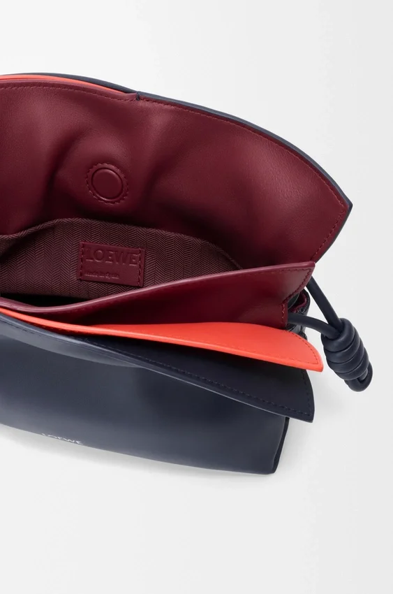 Mini Flamenco-clutch met gelaagde structuur van nappa-kalfsleer Mini Flamenco-clutch met gelaagde structuur van nappa-kalfsleer