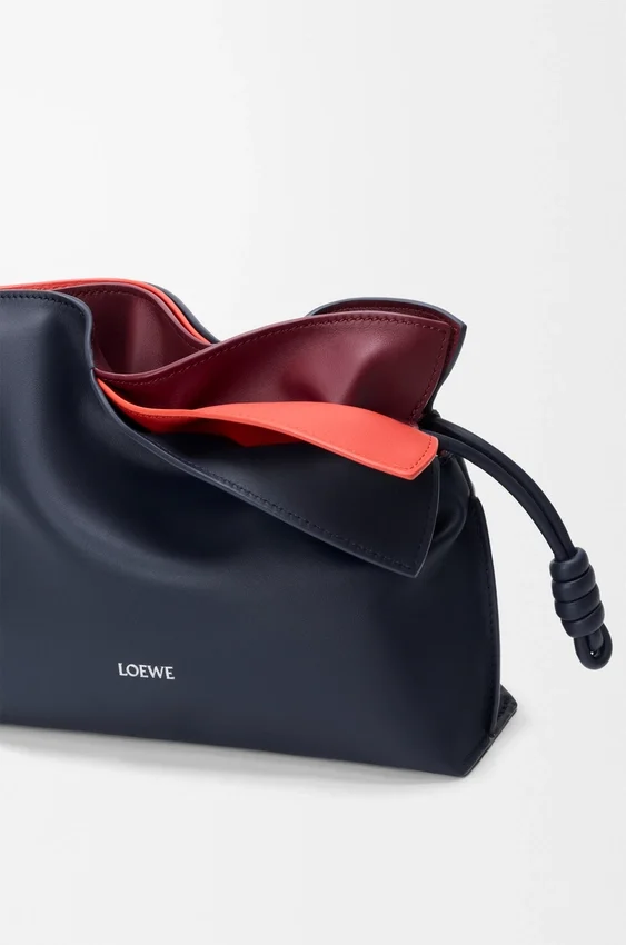 Mini Flamenco-clutch met gelaagde structuur van nappa-kalfsleer Mini Flamenco-clutch met gelaagde structuur van nappa-kalfsleer