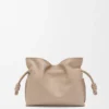 Mini Flamenco-clutch van nappa-kalfsleer Mini Flamenco-clutch van nappa-kalfsleer