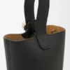 Mini Pebble Bucket bag van zacht generfd kalfsleer