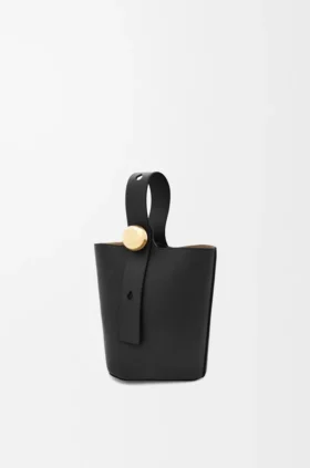 Mini Pebble Bucket in glad kalfsleer
