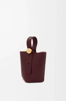 Mini Pebble Bucket in glad kalfsleer