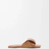 Origami-slipper van lamsleer Origami-slipper van lamsleer