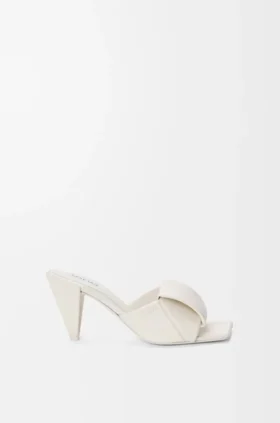 Origami-slipper van lamsleer Origami-slipper van lamsleer