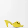 Origami-slipper van lamsleer Origami-slipper van lamsleer