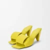 Origami-slipper van lamsleer Origami-slipper van lamsleer