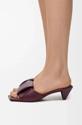 Origami-slipper van lamsleer
