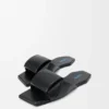 Origami-slipper van lamsleer Origami-slipper van lamsleer