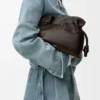 Panta Medium Flamenco-clutch van glanzend kalfsleer Panta Medium Flamenco-clutch van glanzend kalfsleer