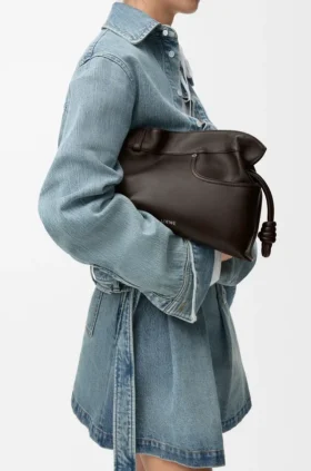 Panta Medium Flamenco-clutch van glanzend kalfsleer