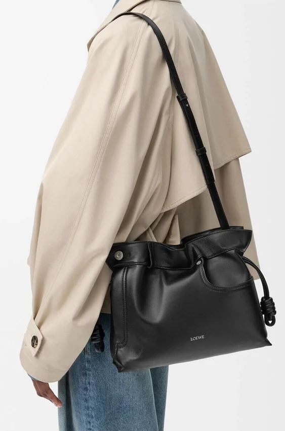 Panta Medium Flamenco-clutch van glanzend kalfsleer Panta Medium Flamenco-clutch van glanzend kalfsleer