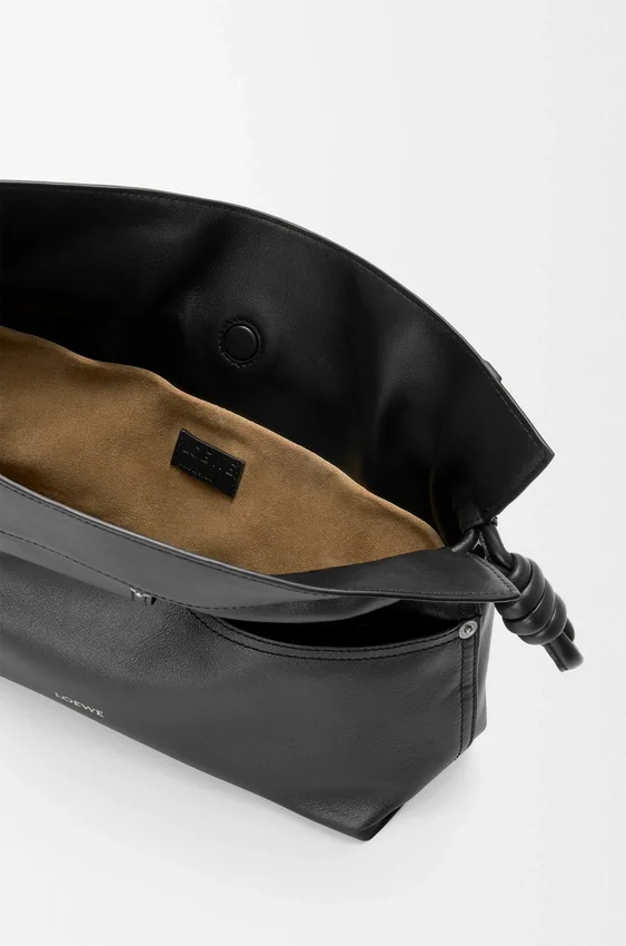 Panta Medium Flamenco-clutch van glanzend kalfsleer Panta Medium Flamenco-clutch van glanzend kalfsleer