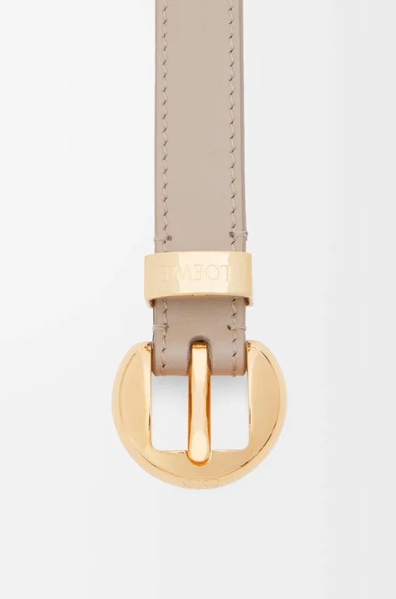 Pebble-riem van glad kalfsleer Pebble-riem van glad kalfsleer
