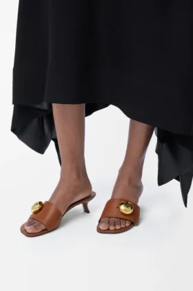 Pebble-slipper van zacht kalfsleer Pebble-slipper van zacht kalfsleer