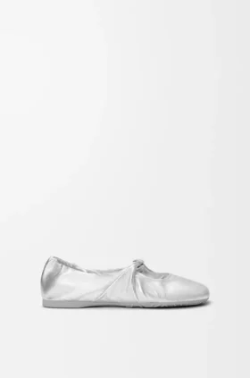 Pebble zachte ballerina van gelamineerd nappa-lamsleer