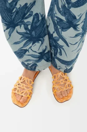 Petal Anagram-slipper van geborduurd canvas