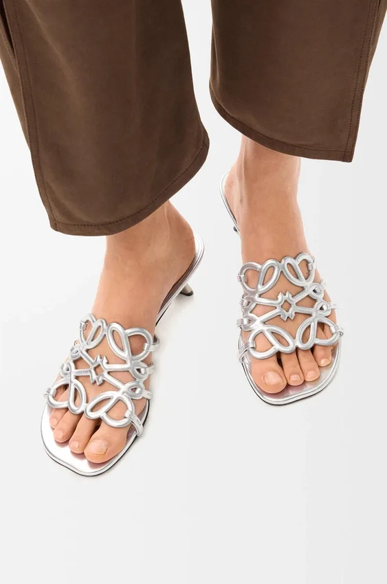 Petal Anagram-slipper van gelamineerd lamsleer Petal Anagram-slipper van gelamineerd lamsleer