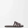 Petal Anagram-slipper van kalfsleer met krokodillenreliëf Petal Anagram-slipper van kalfsleer met krokodillenreliëf