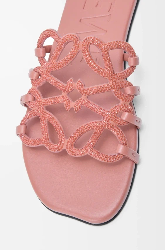 Petal Anagram-slipper van suède versierd met strass-steentjes Petal Anagram-slipper van suède versierd met strass-steentjes