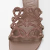 Petal Anagram-slipper van suède versierd met strass-steentjes Petal Anagram-slipper van suède versierd met strass-steentjes
