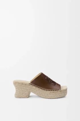 Petal-espadrille-platform-slipper van plantaardig gelooid kalfsleer