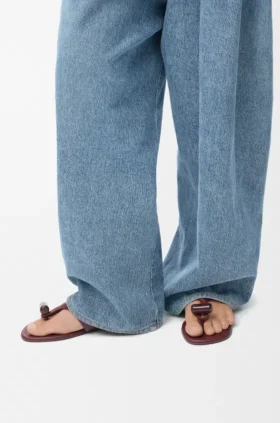 Platte sandalen met sluiting van glanzend, glad kalfsleer