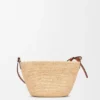 Pochette-tas met split van raffia en kalfsleer Pochette-tas met split van raffia en kalfsleer