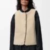 Pufferjas van een mix van shearling en katoen Pufferjas van een mix van shearling en katoen