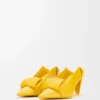 Pumps Origami met achterflap van lamsleer Pumps Origami met achterflap van lamsleer