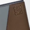 Puzzle-portemonnee met twee vouwen voor munten, van klassiek kalfsleer Puzzle-portemonnee met twee vouwen voor munten, van klassiek kalfsleer