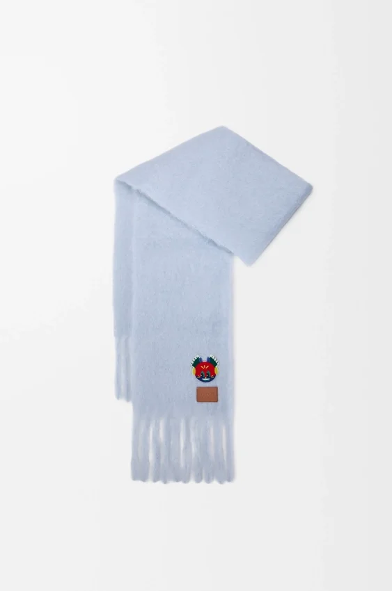 Sjaal van een mengsel van mohair en wol Sjaal van een mengsel van mohair en wol